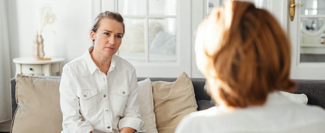 Healthy relationships conversation between two women emotional clarity