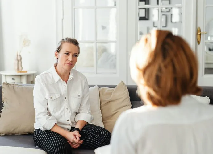Healthy relationships conversation between two women emotional clarity